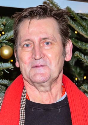 19.12.2025, xlakx, Entertainment, Roncalli Weihnachtscircus v.l. Ingo Naujoks zu Gast bei der Jubilaeums Vorstellung bei der Premiere des 21.Original Roncalli Weihnachtscircus im Tempodrom Berlin Berlin