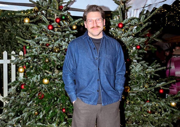 19.12.2025, xlakx, Entertainment, Roncalli Weihnachtscircus v.l. Hanno Koffler zu Gast bei der Jubilaeums Vorstellung bei der Premiere des 21.Original Roncalli Weihnachtscircus im Tempodrom Berlin Berlin