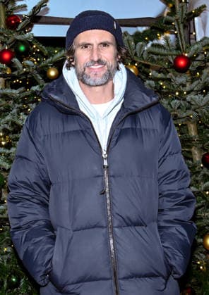 19.12.2025, xlakx, Entertainment, Roncalli Weihnachtscircus v.l. Tom Beck zu Gast bei der Jubilaeums Vorstellung bei der Premiere des 21.Original Roncalli Weihnachtscircus im Tempodrom Berlin Berlin