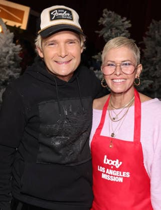 19 December 2025 - Los Angeles, California - Corey Feldman, Nicole Eggert. Santa, Snow, and Smiles Hosted by Los Angeles Mission x Hope the Mission x Body by Raven Tracy held at The Woodlands Family Center for Women and Children in Woodland Hills. Woodland Hills USA - ZUMAa123 20251219_zaa_a123_054 Copyright: xADx