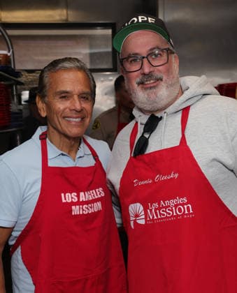 19 December 2025 - Los Angeles, California - Antonio Villaraigosa, Dennis Oleesky. Hope The Mission And Los Angeles Mission Host Annual Christmas Celebration On Skid Row held at Los Angeles Mission in Los Angeles. Los Angeles USA - ZUMAa123 20251219_zaa_a123_147 Copyright: xADx