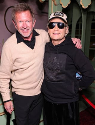 Celebrities take part in the Los Angeles Mission s Annual Thanksgiving Outreach on Skid Row Featuring: Gregory Mielcarz, Corey Feldman Where: Los Angeles, California, United States When: 19 Dec 2025 Credit: Faye s Vision Cover Images EDITORIAL USE ONLY. NOT FOR USE BY NEWSPAPERS BASED IN THE UK. Copyright: xx coverimg55349640
