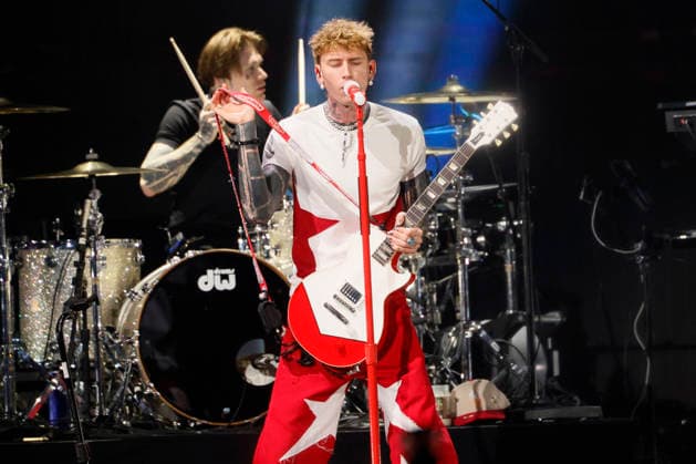 MGK performs at the Y100 s iHeartRadio Jingle Ball 2025 show at the Kaseya Center in Miami, Florida, on Saturday, December 20, 2025.  MIA20251220134 GARYxIxROTHSTEIN