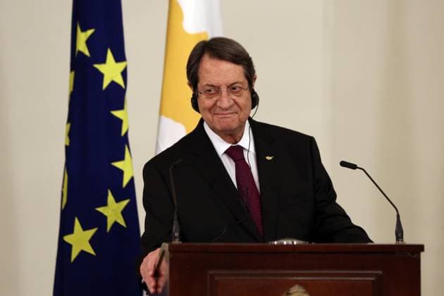 Michel Aoun - Nikos Anastasiadis meeting in Lebanon BEIRUT, LEBANON - JUNE 12: Greek Cypriot Leader Nikos Anastasiadis and Lebanese President Michel Aoun (not seen) hold a joint press conference following their meeting at Baabda Presidential Palace in Beirut, Lebanon on June 12, 2017. Beirut Beyrut. Editorial use only. Please get in touch for any other usage.  Copyright: x2025xAnadoluxRatibxAlxSafadix