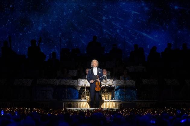 MAASTRICHT Violinist and conductor Andre Rieu during the last of his six Christmas concerts at the MECC. Rieu is accompanied by his Johann Strauss Orchestra, soloists, dancers, and skaters. ANP IRIS VAN DEN BROEK netherlands out - belgium out  Copyright: xx x545530442x originalFilename: 545530442.jpg