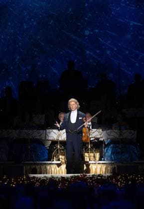 MAASTRICHT Violinist and conductor Andre Rieu during the last of his six Christmas concerts at the MECC. Rieu is accompanied by his Johann Strauss Orchestra, soloists, dancers, and skaters. ANP IRIS VAN DEN BROEK netherlands out - belgium out  Copyright: xx x545530724x originalFilename: 545530724.jpg