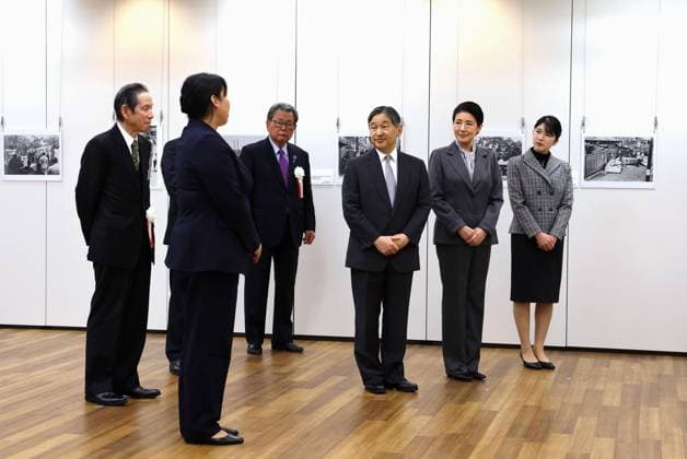 Emperor visits photo exhibition Japanese Emperor Naruhito (3rd from R), Empress Masako (2nd from R) and their daughter Princess Aiko (far R) visit the National Showa Memorial Museum in Tokyo on Dec. 21, 2025, for a special photo exhibition depicting people s life in Tokyo during World War II. (Pool photo)  A14AA0005132479P