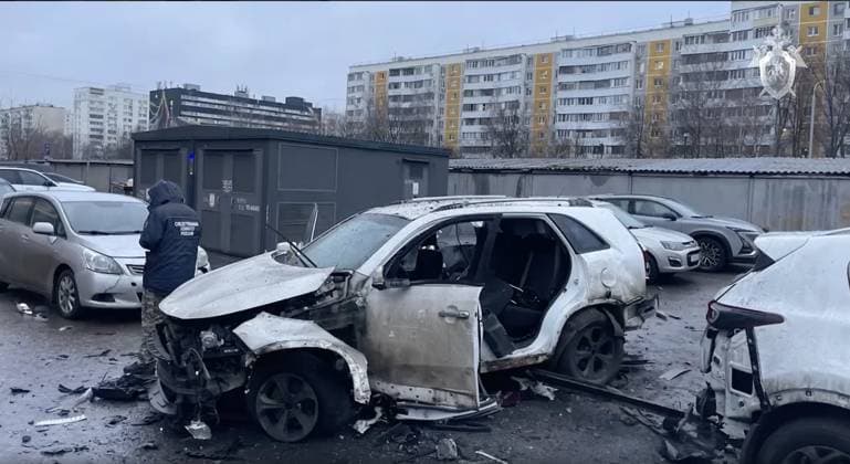 Russian General Sarvarov lost his life in car explosion in Moscow MOSCOW, RUSSIA - DECEMBER 22: (----EDITORIAL USE ONLY MANDATORY CREDIT - MOSCOW INVESTIGATIVE COMMITTEE HANDOUT - NO MARKETING NO ADVERTISING CAMPAIGNS - DISTRIBUTED AS A SERVICE TO CLIENTS----) A screen grab from a video shows investigators and forensic experts from the Moscow Investigative Committee works at the scene of a car explosion in southern Moscow, Russia on December 22, 2025. Lieutenant General Fanil Sarvarov, Head of the Operational Training Directorate of the General Staff of the Armed Forces of the Russian Federation, lost his life in the explosion. Moscow Investigative Committee Anadolu Moscow Russia. Editorial use only. Please get in touch for any other  Copyright: x2025xAnadoluxMoscowxInvestigativexCommitteex