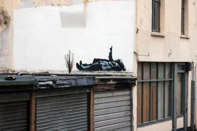 . 22 12 2025. London, United Kingdom. Second Alleged New Banksy Stencil. Unconfirmed by the artist, a second Banksy style stencil, identical to the one at Centre Point, has appeared on a wall Queen s Mews, Bayswater.  xMartynxWheatleyx xi-Imagesx IIM-26470-0003