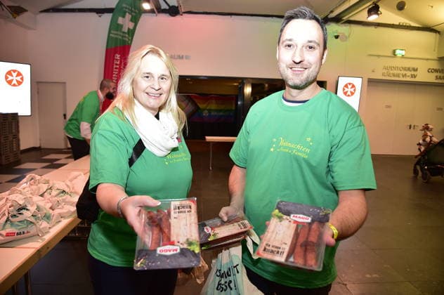 31. Weihnachtsfeier fürt Obdachlose Die fleissigen Helfer 31. Weihnachtsfeier fürt Obdachlose im Berliner ESTRELL Berlin - EC in Berlin am 22.12.2025