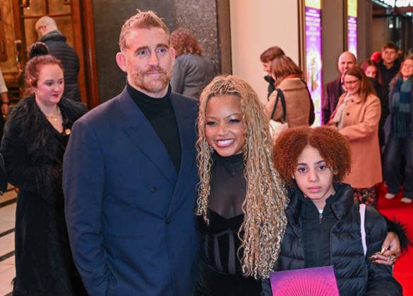 Sleeping Beauty, Arrivals, London, UK. 22 December 2025 London, UK, 22 December 2025. Marisha Williams and family attend Sleeping Beauty at The London Palladium, London, UK., Credit:Lee Floyd Avalon UK, London, The London Palladium Copyright: xLeexFloydx xAvalonx 1061171393