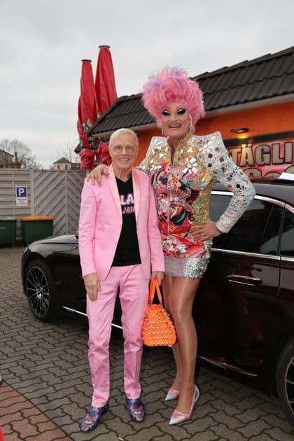 Olivia Jones und Wolfgang Wolle Förster beim Presse-Lunch anlässlich des Jubiläums 35 Jahre Nachtbar Klax in der Nachtbar Klax. Dresden, 22.12.2025 Copyright: xMatthiasxWehnertx