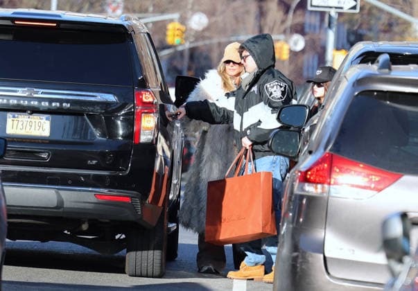 Heidi Klum with her children shopping in New York Heidi Klum is shopping at Loro Piana store few days before christmas with her son Henry, daughter Leni Klum with boyfriend Aris Rachevsky then they have lunch at Bar Pitti in New York, NY on December 22, 2025. Photo by Dylan Travis ABACAPRESS.COM New York NY  Copyright: xDylanxTravis ABACAx