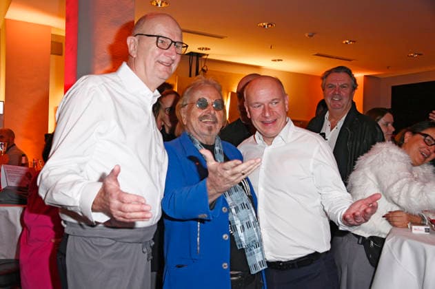 Dietmar Woidke, Frank Zander und Kai Wegner bei Frank Zanders 31. Weihnachtsfeier für Obdachlose und Bedürftige 2025 im Estrel Convention Center. Berlin, 22.12.2025