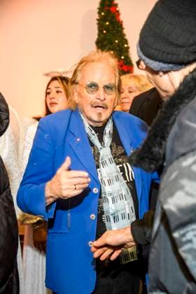 abb: Frank Zander Gastgeber der jaehrlichen statfindenden 31.Weihnachtsfeier Weihnachtsessen fuer Obdachlose und Beduerftige Menschen im Estrel Convention Center amn 22.12.2025 in Berlin Berlin Deutschland