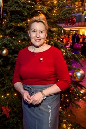 abb: Franziska Giffey zu Gast bei der 31. Frank Zander Weihnachtsfeier das jaehrliche Weihnachtsessen fuer Obdachlose Beduerftige Menschen im Estrel Convention Center amn 22.12.2025 in Berlin Berlin Deutschland