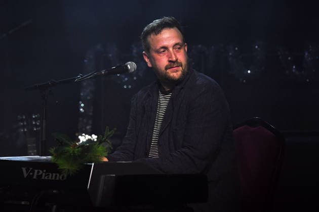 The Futureheads performing at EartH in London LONDON, ENGLAND - DECEMBER 22: Barry Hyde of ™The Futureheads™ performing at EartH on December 22, 2025 in London, England. CAP MAR MAR Great Britain Copyright: xMartinxHarris CapitalxPicturesx