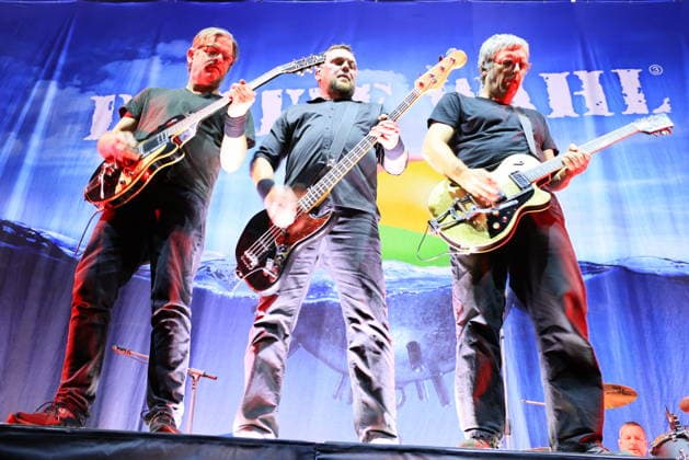 22.12.2025, Dritte Wahl, Band, im Konzert live in der Max-Schmeling-Halle, Berlin, Berlin
