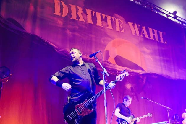 22.12.2025, Dritte Wahl, Band, im Konzert live in der Max-Schmeling-Halle, Berlin, Berlin