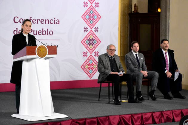 Mexican President Claudia Sheinbaum Pardo speaks during a press conference at the National Palace. on December 23, 2025, in Mexico City, Mexico. Mexico City Mexico - ZUMAe321 20251223_zia_e321_009 Copyright: xLuisxBarronx
