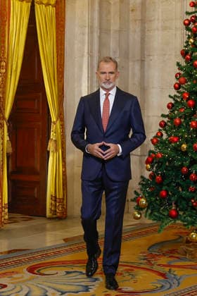 24-12-2025 Madrid King Felipe during his traditional Christmas speech at the Royal palace in Madrid, Spain. Â  Copyright: xPPEx