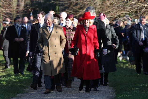 . 25 12 2025. Sandringham , United Kingdom. UK Royals led by King Charles III and Queen Camilla , at the Christmas Day church service at Sandringham, United Kingdom,  xStephenxLockx xi-Imagesx IIM-26475-0003
