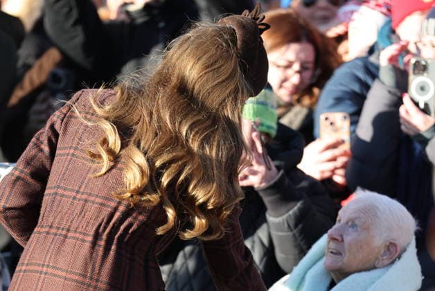 . 25 12 2025. Sandringham , United Kingdom. UK Royals led by King Charles III and Queen Camilla , at the Christmas Day church service at Sandringham, United Kingdom,  xStephenxLockx xi-Imagesx IIM-26475-0033