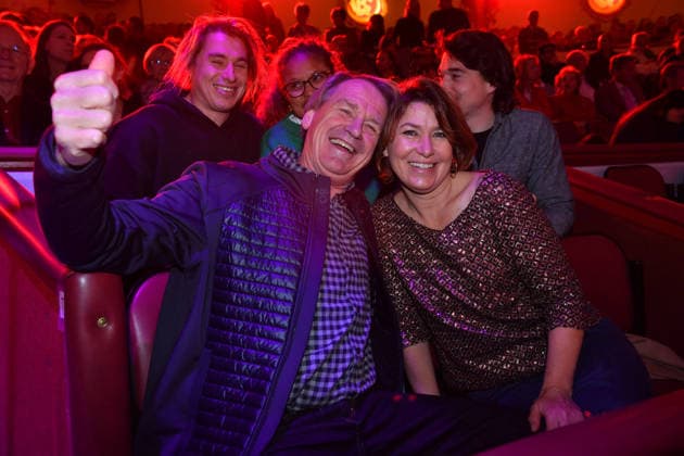 Markus Wasmeier mit Ehefrau Brigitte Premiere Winterspielzeit 2025 Circus Krone Ich. Du, Wir. Krone Manege Kronebau München 25. Dezember 2025