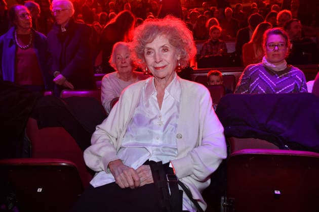 Ilse Neubauer Premiere Winterspielzeit 2025 Circus Krone Ich. Du, Wir. Krone Manege Kronebau München 25. Dezember 2025