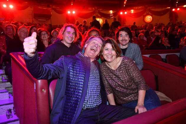 Markus Wasmeier mit Ehefrau Brigitte Premiere Winterspielzeit 2025 Circus Krone Ich. Du, Wir. Krone Manege Kronebau München 25. Dezember 2025