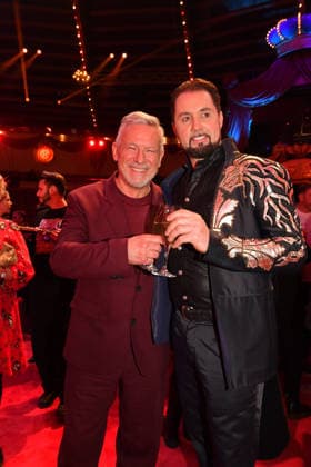 Otto Steiner und Martin Lacey jr. Premiere Winterspielzeit 2025 Circus Krone Ich. Du, Wir. Krone Manege Kronebau München 25. Dezember 2025