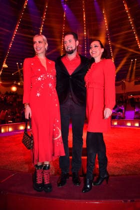 Verena Keith und Martin Lacey und Jana Mandana Lacey-Krone Premiere Winterspielzeit 2025 Circus Krone Ich. Du, Wir. Krone Manege Kronebau München 25. Dezember 2025