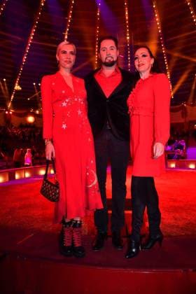 Verena Keith und Martin Lacey und Jana Mandana Lacey-Krone Premiere Winterspielzeit 2025 Circus Krone Ich. Du, Wir. Krone Manege Kronebau München 25. Dezember 2025