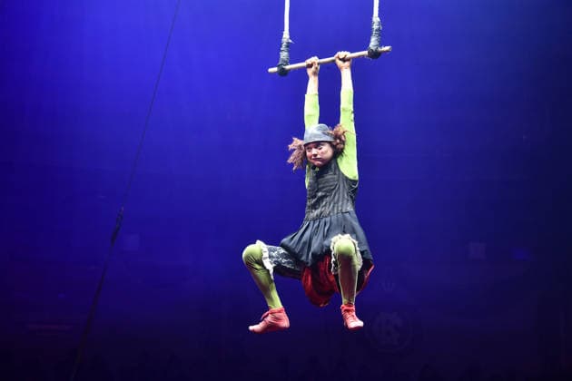 Show Premiere Winterspielzeit 2025 Circus Krone Ich. Du, Wir. Krone Manege Kronebau München 25. Dezember 2025