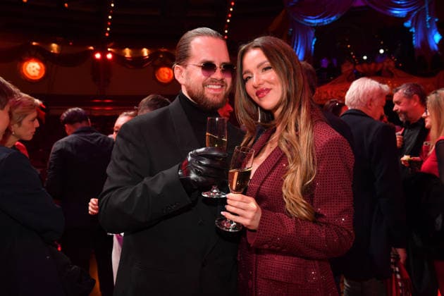 Joelina Drews mit Freund Adrian Louis Premiere Winterspielzeit 2025 Circus Krone Ich. Du, Wir. Krone Manege Kronebau München 25. Dezember 2025