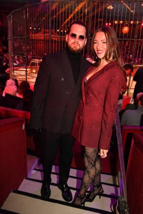 Joelina Drews mit Freund Adrian Louis Premiere Winterspielzeit 2025 Circus Krone Ich. Du, Wir. Krone Manege Kronebau München 25. Dezember 2025