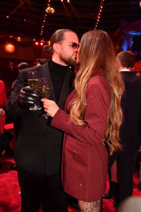 Joelina Drews mit Freund Adrian Louis Premiere Winterspielzeit 2025 Circus Krone Ich. Du, Wir. Krone Manege Kronebau München 25. Dezember 2025