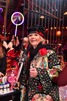 Linda G. Thompson Premiere Winterspielzeit 2025 Circus Krone Ich. Du, Wir. Krone Manege Kronebau München 25. Dezember 2025