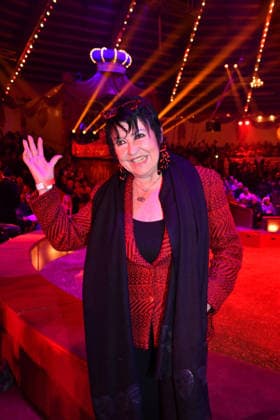 Uschi Ackermann Premiere Winterspielzeit 2025 Circus Krone Ich. Du, Wir. Krone Manege Kronebau München 25. Dezember 2025