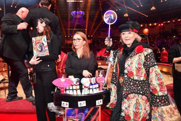 Linda G. Thompson Premiere Winterspielzeit 2025 Circus Krone Ich. Du, Wir. Krone Manege Kronebau München 25. Dezember 2025