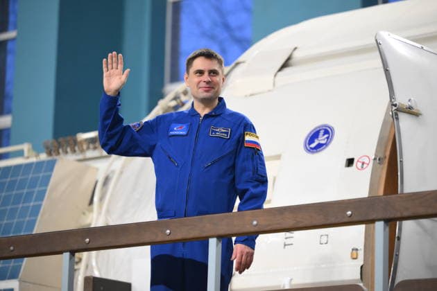Russia Space 9080446 26.12.2025 Roscosmos cosmonaut Andrey Fedyayev poses during a training session at the Gagarin Cosmonaut Training Centre in Star City outside Moscow, Russia. Fedyayev has been cleared for a SpaceX Crew Dragon flight to the International Space Station (ISS), which is due in February 2026, the Gagarin Cosmonaut Training Center said in a statement on December 26. Earlier this month, he replaced cosmonaut Oleg Artemyev assigned to an upcoming SpaceX mission after he allegedly took photos of restricted materials at the company s training facility in California. Grigory Sysoev Sputnik Star City Moscow region Russia  Copyright: xGrigoryxSysoevx