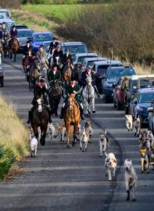 East Cornwall Hunt Boxing Day Meet, Bolventor, UK - 26 Dec 2025 The field make their way off to start the day led by Huntsman, Andy Young (R) during the East Cornwall Hunt Boxing Day meet at Bolventor, Cornwall on 26th December 2025. - Bolventor Bolventor Cornwall England Copyright: xPhilxMingo PPAUKx PPA-236796