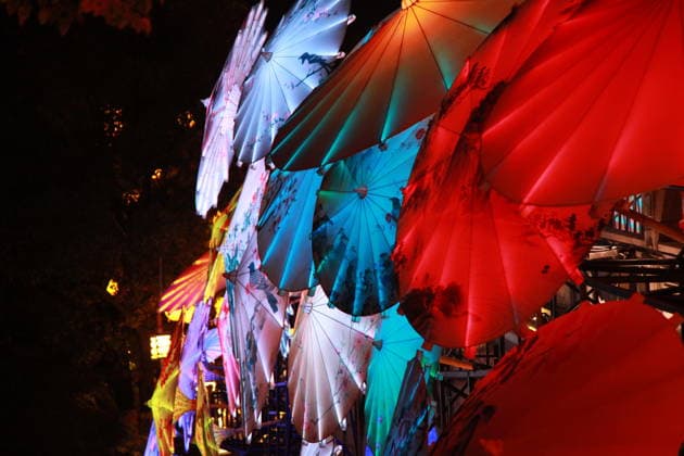 NANJING, CHINA - DECEMBER 26: Lantern sets are lit up during a trial run of the 40th Qinhuai Lantern Festival, one of China s oldest and most enchanting traditions, at Bailuzhou Park on December 26, 2025 in Nanjing, Jiangsu Province of China.  Copyright: xVCGx 111612086925