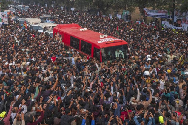 Tarique Rahman visits his father’s grave after 19 years in Bangladesh DHAKA, BANGLADESH - DECEMBER 26: Large crowds form around the BNP Acting Chairman Tarique Rahman s red-and-green bulletproof bus as he travels to visit his father s grave following his return to Bangladesh after a long exile, on December 26, 2025 in Dhaka, Bangladesh. Previously, on September 1, 2006, during the anniversary of the founding of the Bangladesh Nationalist Party (BNP), Tarique Rahman, then the party’s Senior Joint Secretary General—had last visited his father’s mausoleum. Nearly 19 years later, he once again stood at the grave in remembrance. Abdul Goni Anadolu Dhaka Bangladesh. Editorial use only. Please get in touch for any other usage.  Copyright: x2025xAnadoluxAbdulxGonix