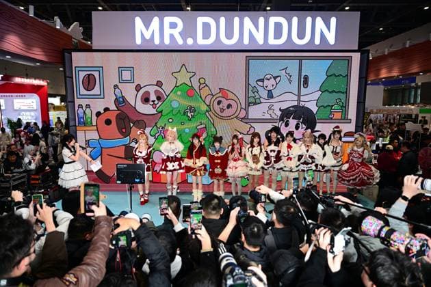 COMICUP 32 HANGZHOU, CHINA - DECEMBER 27, 2025 - Enthusiasts participate in COMICUP 32 exhibition in Hangzhou, Zhejiang Province, China on December 27, 2025. Hangzhou Zhejiang China  Copyright: xCFOTOx i1766882060181