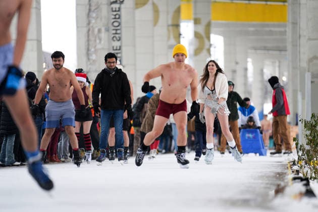Polar Bear Skate in Toronto TORONTO, CANADA - DECEMBER 28 : People wearing bathing suits take part in the 2025 Toronto Polar Bear Skate on the Bentway’s outdoor ice trail in Toronto, Ontario on December 28, 2025. Mert Alper Dervis Anadolu Toronto Canada. Editorial use only. Please get in touch for any other usage.  Copyright: x2025xAnadoluxMertxAlperxDervisx