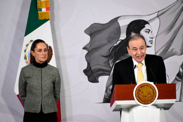 MexicoÃ¢â‚¬â ¢s President Claudia Sheinbaum Pardo is seen behind while Governor of Sonora, Alfonso Durazo MontaoÂ±o, speaking about the Justice Plan for Cananea during a press conference at the National Palace. on December 29, 2025, in Mexico City, Mexico. Mexico City Mexico - ZUMAe321 20251229_zia_e321_003 Copyright: xLuisxBarronx
