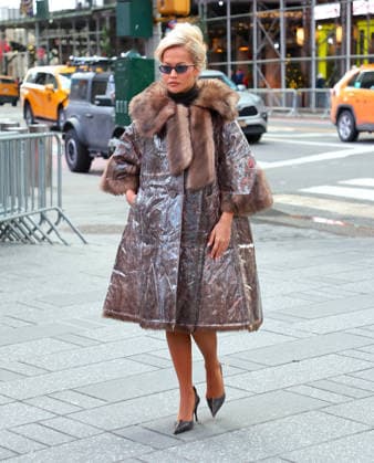 Rita Ora and Ryan Seacrest out in Times Square Singer Rita Ora with TV host Ryan Seacrest are walking in Times Square ahead of tomorrow Dick Clark s New Year s Rockin Eve in New York, NY on December 30, 2025. Photo by Dylan Travis ABACAPRESS.COM New York City New York United States  Copyright: xDylanxTravis ABACAx