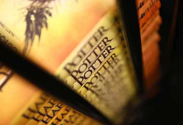 Harry Potter and the Cursed Child at bookstores NEW YORK, USA - AUGUST 3: Copies of British author J.K. Rowlings latest book, Harry Potter and the Cursed Child, on display at a bookstore in New York, United States on August 3, 2016. New York United States. Editorial use only. Please get in touch for any other usage.  Copyright: x2025xAnadoluxVolkanxFuruncux