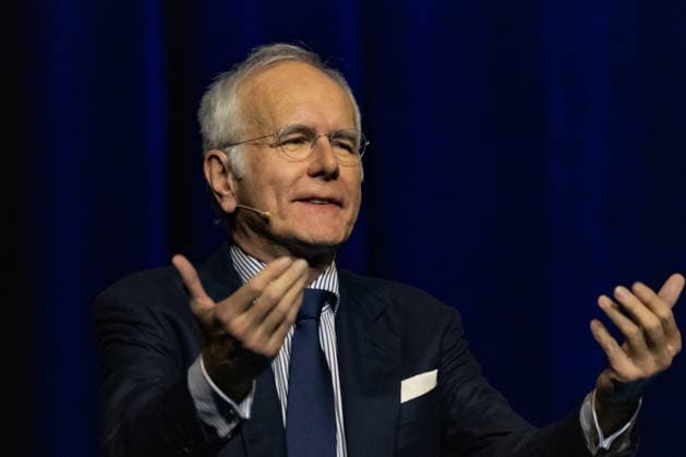 Harald Schmidt Bericht aus Bonn im Theater Bonn 30.12.2025. Harald Schmidt bei seinem Bühnenprogramm BERICHT FÜR BONN - Endgültiges zur Weltlage im Theater Bonn am 30.12.2025. Mit scharfem Humor und analytischer Distanz kommentierte der Entertainer aktuelle politische und gesellschaftliche Themen. Bonn Nordrhein-Westfalen Deutschland Copyright: xBonn.digitalx xMarcxJohnx